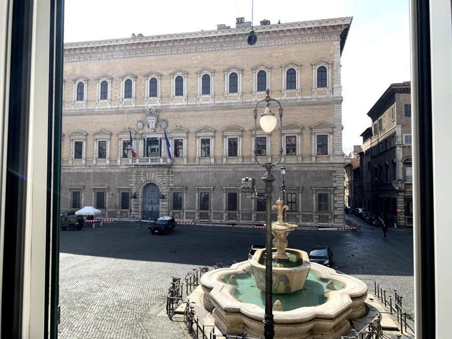 Apartmán Casa Cristina In Piazza Farnese Řím Exteriér fotografie