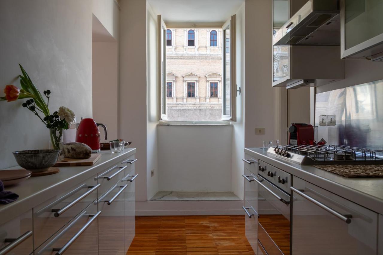 Apartmán Casa Cristina In Piazza Farnese Řím Exteriér fotografie