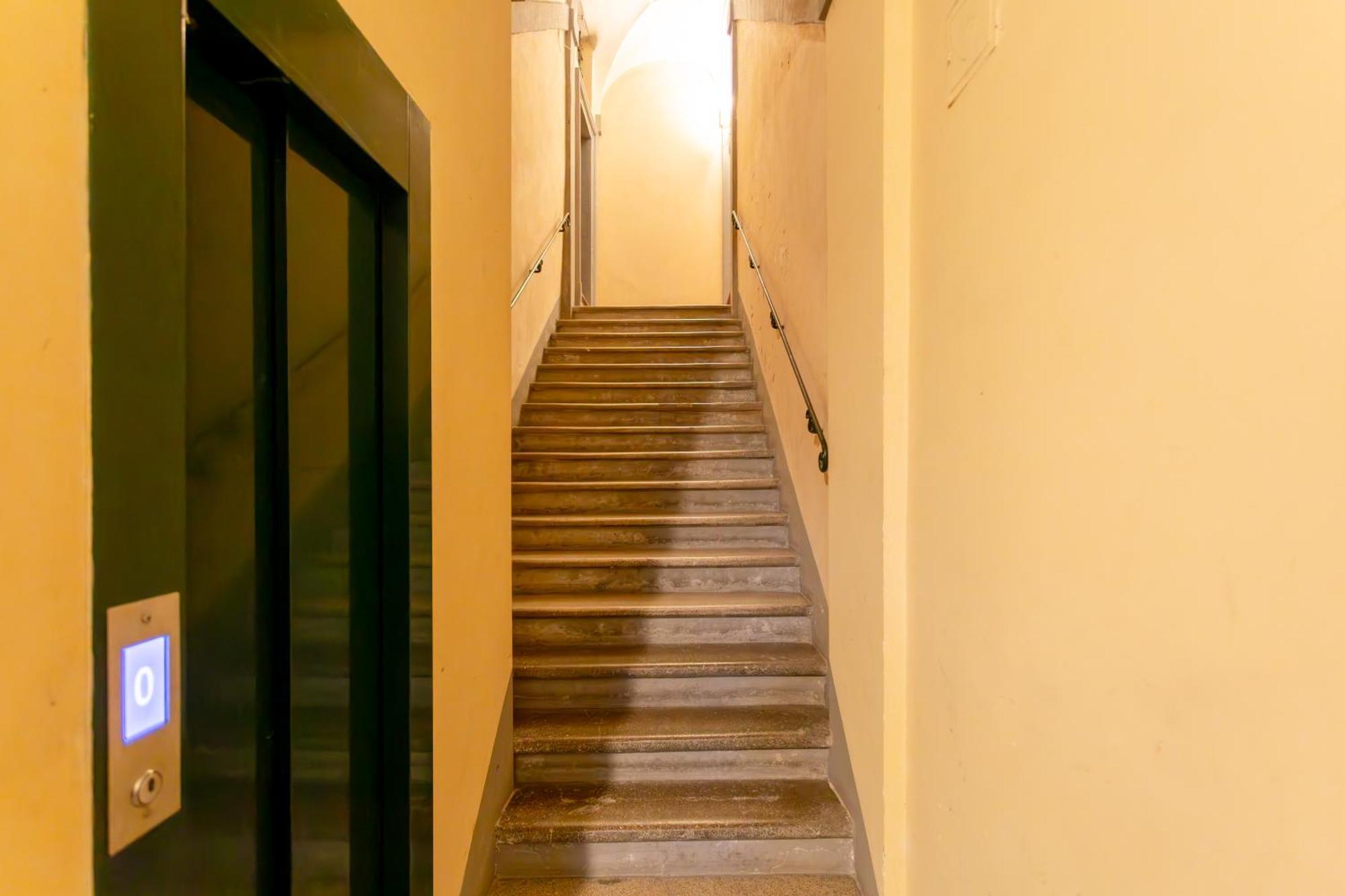 Apartmán Casa Cristina In Piazza Farnese Řím Exteriér fotografie