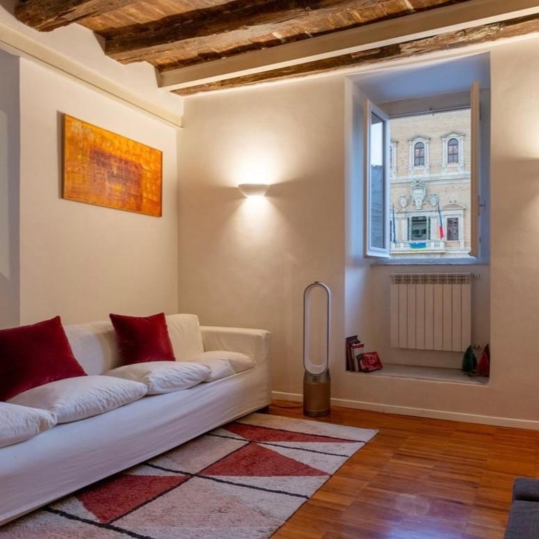 Apartmán Casa Cristina In Piazza Farnese Řím Exteriér fotografie